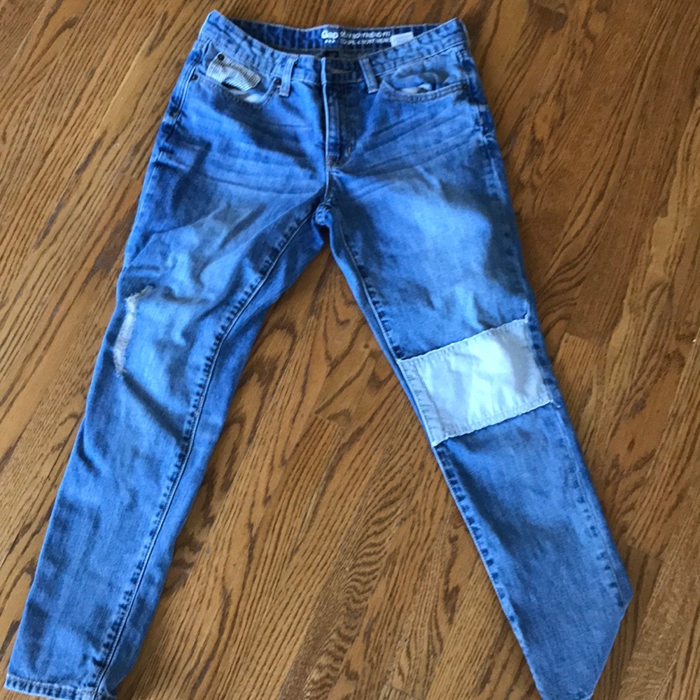 EUC Gap sexy boyfriend jeans
